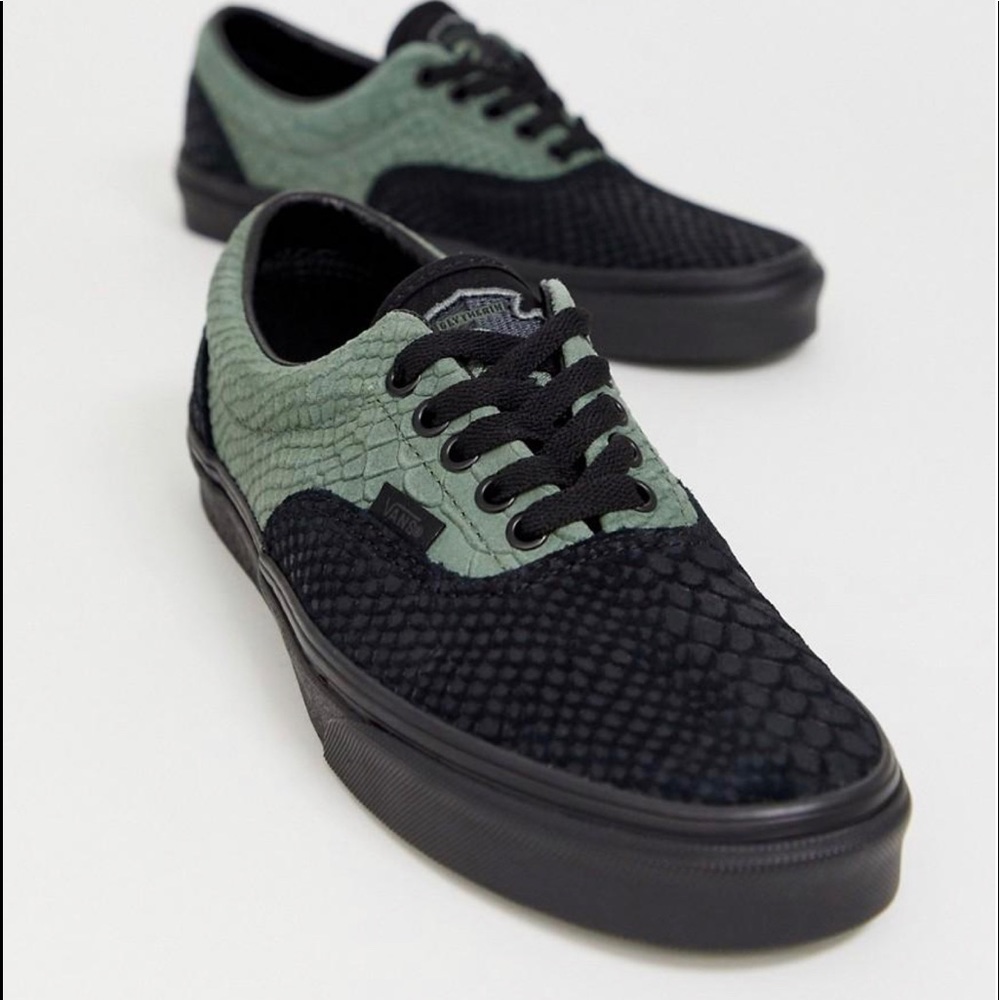 Harry Potter collection Slytherin vans 11.5
